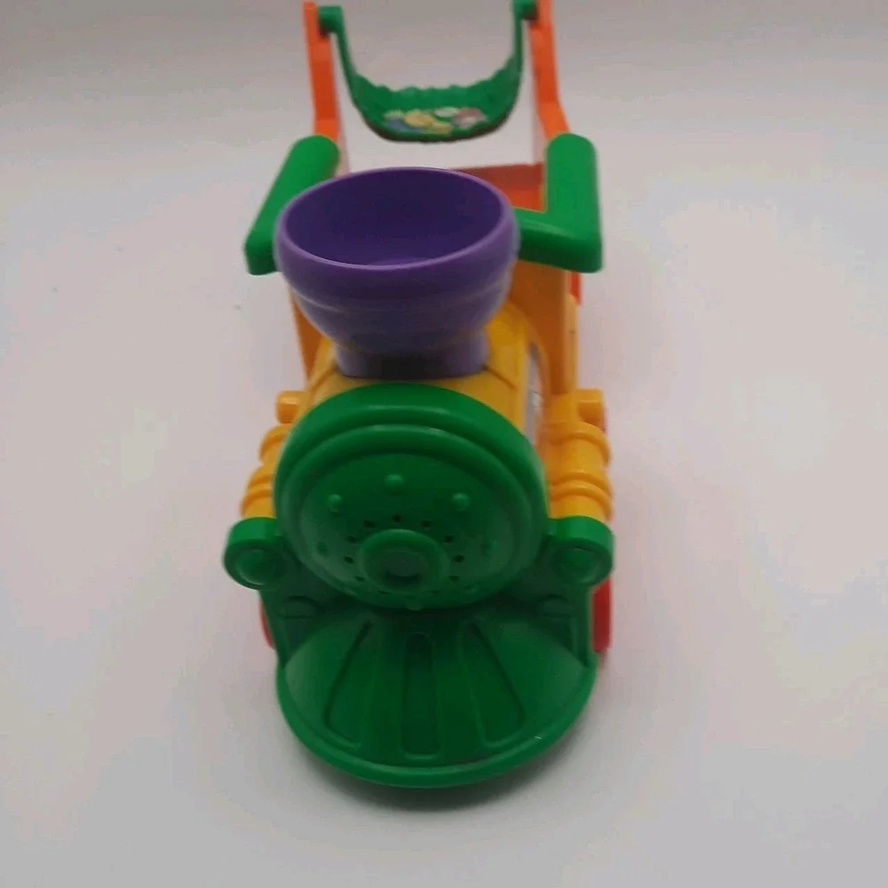 2001 Fisher-Price Little People Petting Zoo Train Works